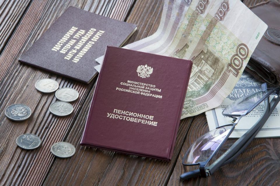 Пенсионные изменения 2025: что ожидать работающим пенсионерам?