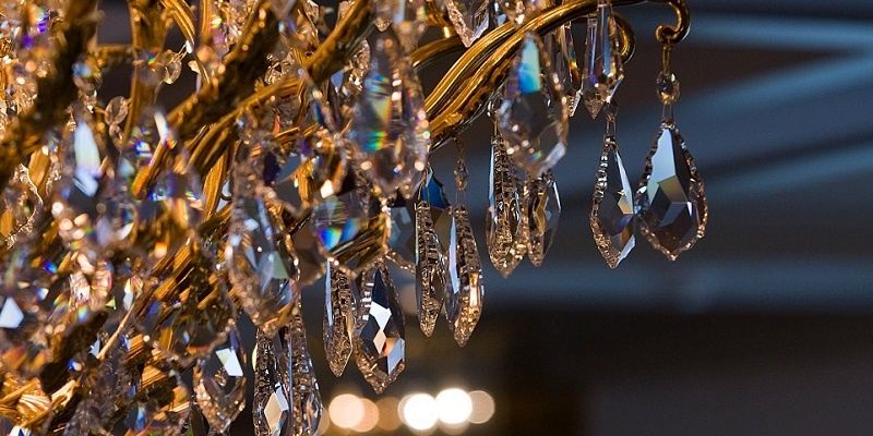 Уход за хрустальной люстрой: практическое руководство