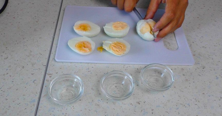 Как быстро и легко сварить яйца в мультиварке