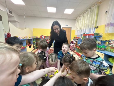 Сотрудники окружного Управления МВД провели познавательное мероприятие для дошколят