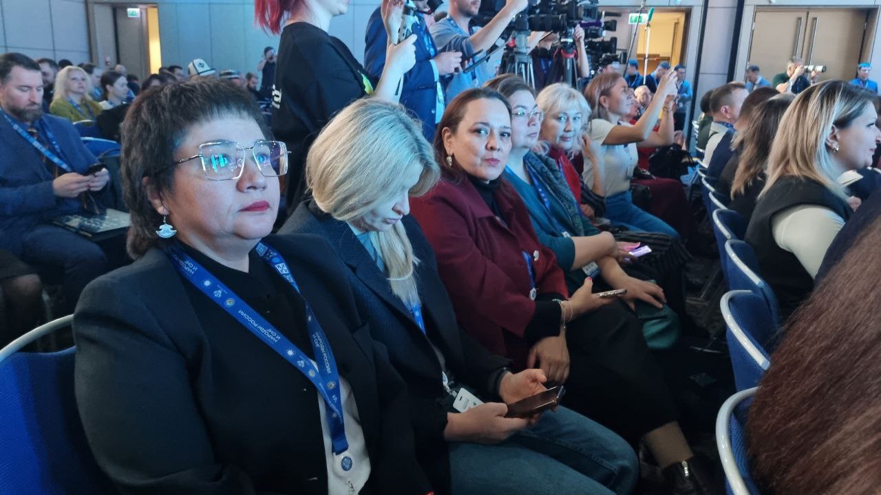 Делегация Чукотки участвует в Международном фестивале «Народы России и СНГ» в Москве Делегация Чукотки участвует в Международном фестивале «Народы России и СНГ» в Москве