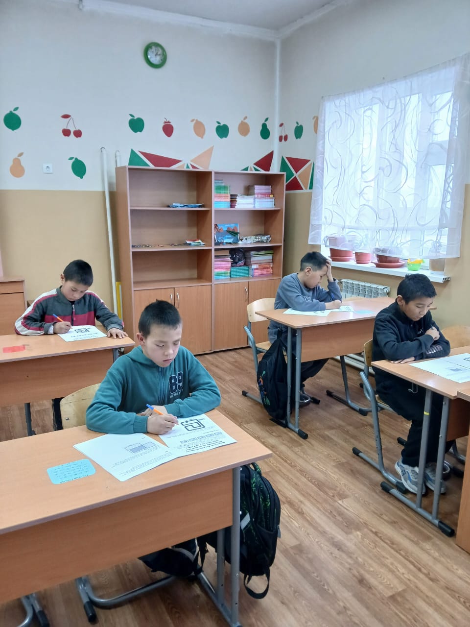 В Чукотском районе завершился школьный этап Всероссийской олимпиады школьников 2025/26 учебного года, в котором приняли участие 166 школьников 5–11 классов общеобразовательных организаций района В Чукотском районе завершился школьный этап Всероссийской олимпиады школьников 2025/26 учебного года, в котором приняли участие 166 школьников 5–11 классов общеобразовательных организаций района