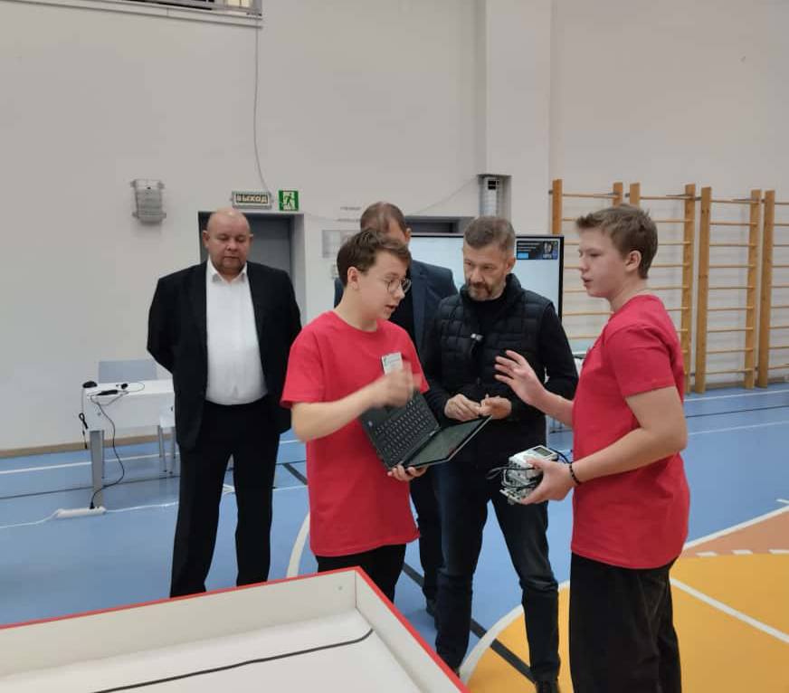 Команда из Чукотского района стала победителем VII Окружного фестиваля робототехники!!! Команда из Чукотского района стала победителем VII Окружного фестиваля робототехники!!!