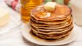 Нежные панкейки получатся вкуснее обычных оладий: побалуйте домашних новым блюдом