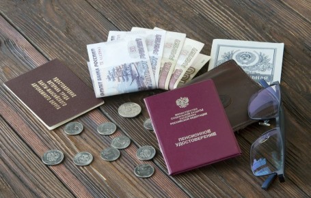 Седые кадры на работе: как российские компании привлекают опытных сотрудников