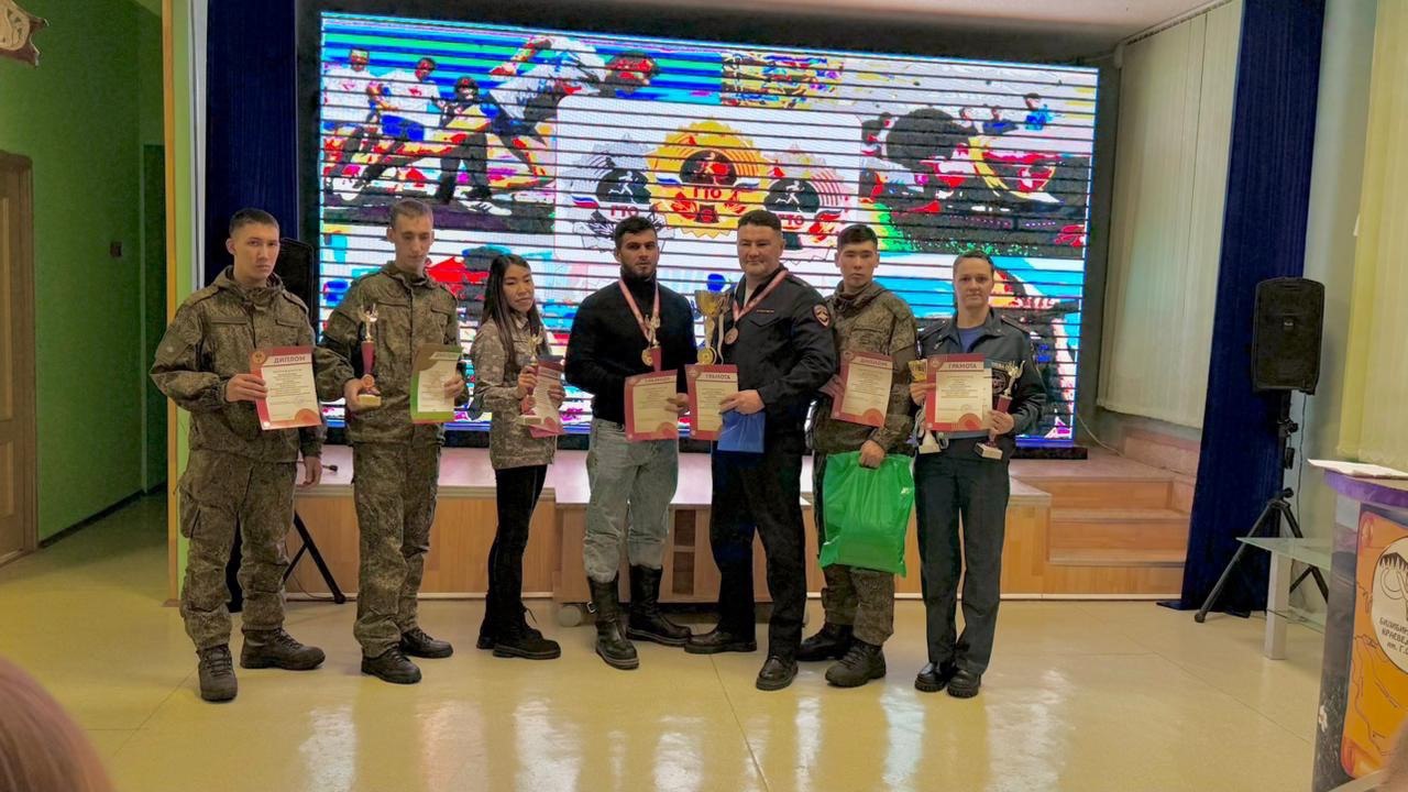 Билибинские полицейские заняли первое место во Всероссийском физкультурно-спортивном комплексе «Готов к труду и обороне» Билибинские полицейские заняли первое место во Всероссийском физкультурно-спортивном комплексе «Готов к труду и обороне»