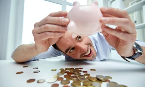 Сбережения или страх: что стоит за новыми финансовыми привычками россиян?