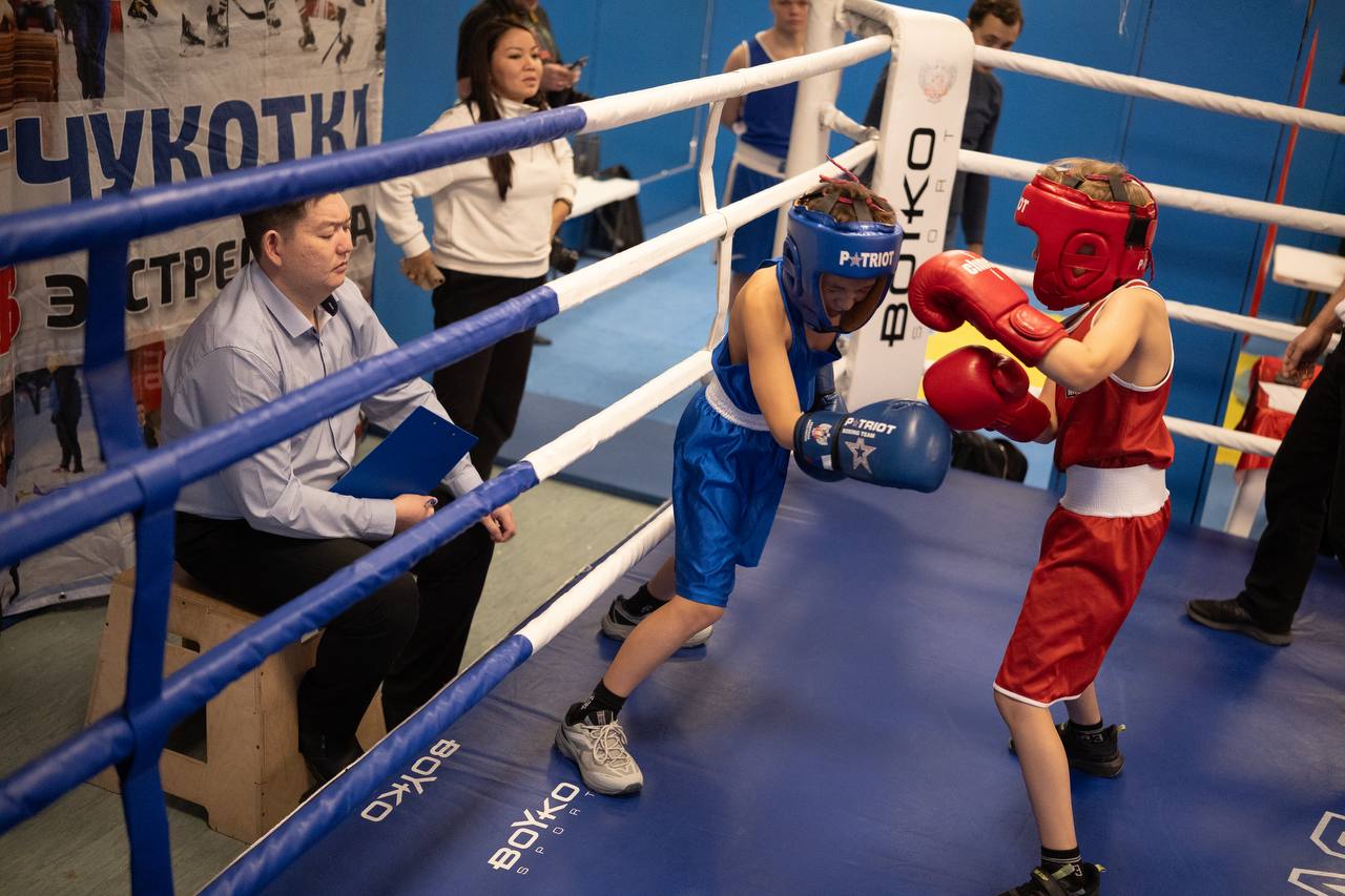 Фотографии с турнира по боксу в честь Дня сотрудника органов внутренних дел доступны по ссылке смотреть