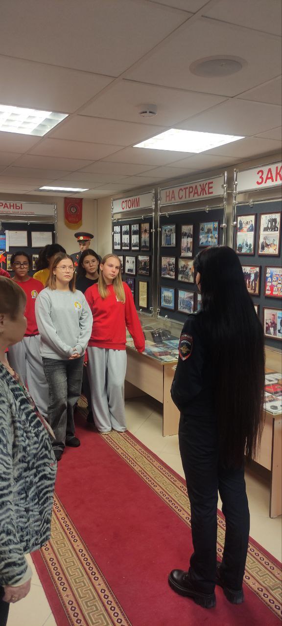 В музее Управления МВД России по Чукотскому автономному округу состоялись профилактические мероприятия для учащихся Чукотского окружного профильного лицея В музее Управления МВД России по Чукотскому автономному округу состоялись профилактические мероприятия для учащихся Чукотского окружного профильного лицея