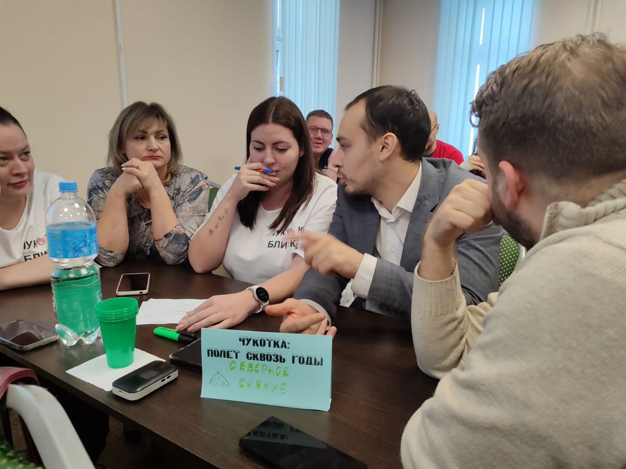 В Публичной библиотеке им. Тана-Богораза прошёл первый этап интеллектуального турнира «Чукотка: полёт сквозь годы», приуроченный к 95-летию Чукотского автономного округа В Публичной библиотеке им. Тана-Богораза прошёл первый этап интеллектуального турнира «Чукотка: полёт сквозь годы», приуроченный к 95-летию Чукотского автономного округа