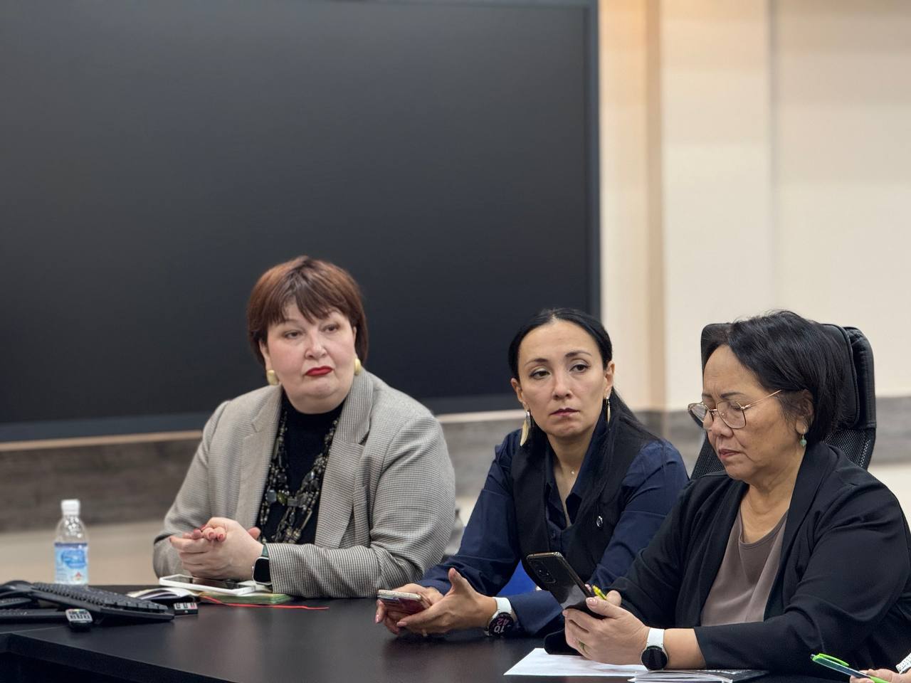 В Департаменте промышленной политики Чукотского автономного округа под председательством Заместителя Губернатора, начальника Департамента Ярослава Мамонова состоялась рабочая встреча с делегатами 25-й региональной... В Департаменте промышленной политики Чукотского автономного округа под председательством Заместителя Губернатора, начальника Департамента Ярослава Мамонова состоялась рабочая встреча с делегатами 25-й региональной...