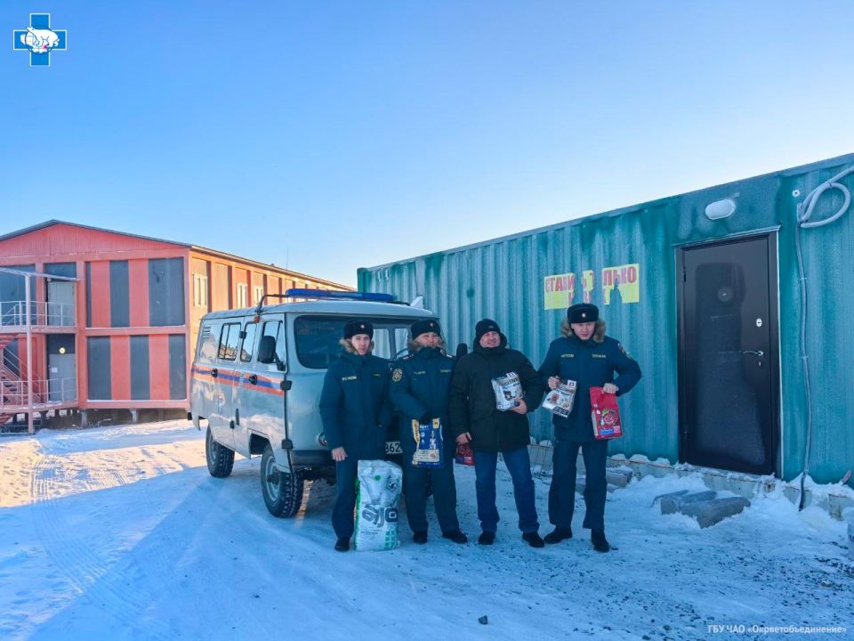 Когда герои приходят в гости: спасатели МЧС подарили заботу нашим хвостатым жителям