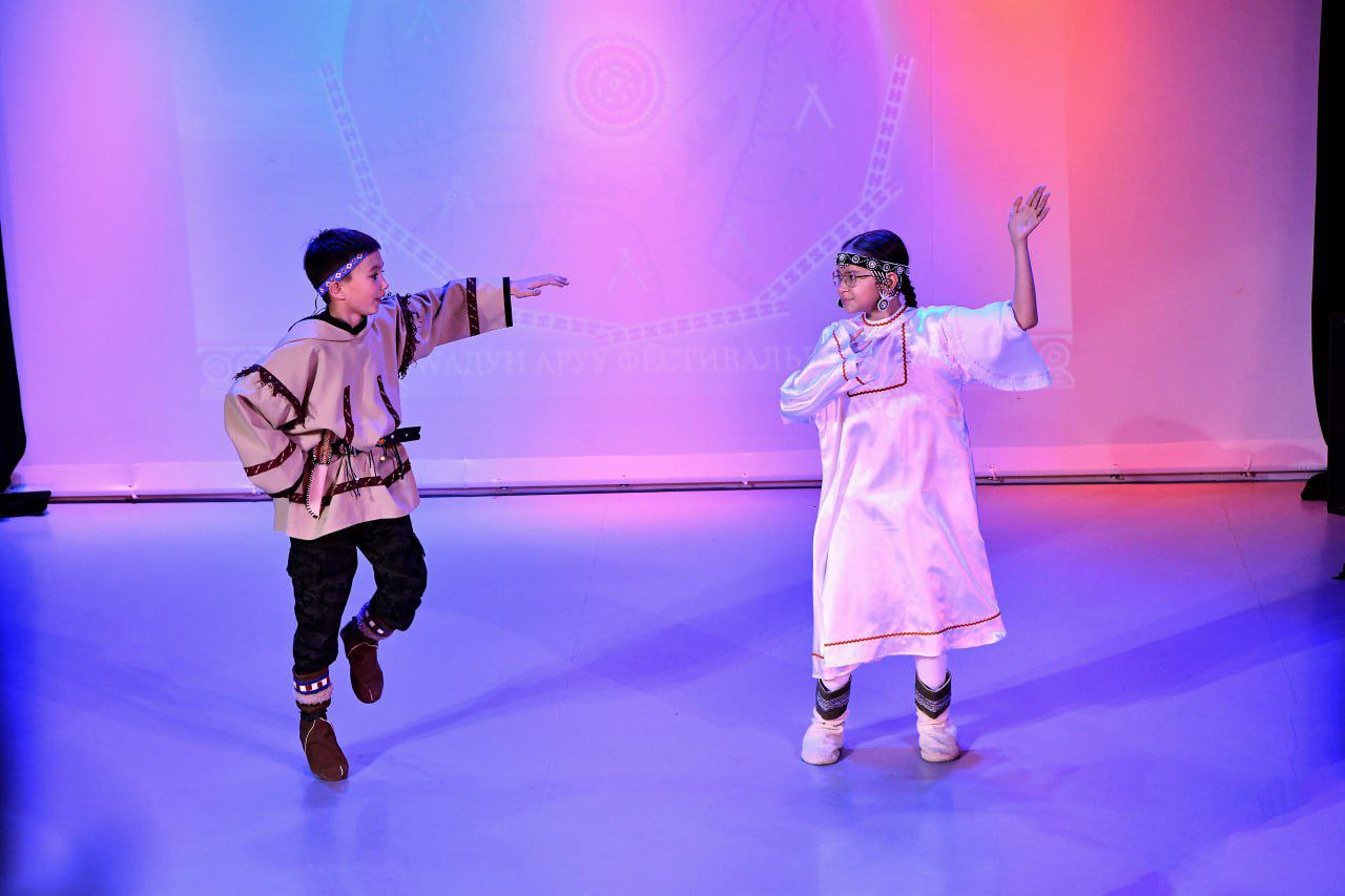 Сергей Спицын: В Анадыре торжественно завершился V Окружной фестиваль родных языков, посвящённый памяти, истории и уникальной культуре юкагирского народа Сергей Спицын: В Анадыре торжественно завершился V Окружной фестиваль родных языков, посвящённый памяти, истории и уникальной культуре юкагирского народа