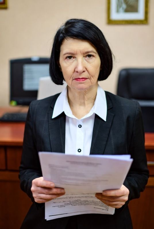 Дополнительная материальная поддержка для пенсионеров: кто сможет получить 10 000 рублей в месяц?