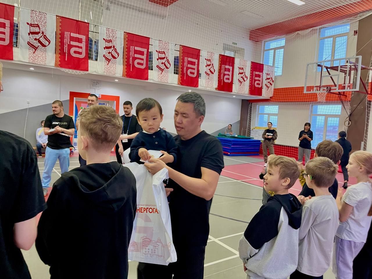 Отличное воскресенье на спортивном празднике Налоговой инспекции в честь её 35-летия Отличное воскресенье на спортивном празднике Налоговой инспекции в честь её 35-летия