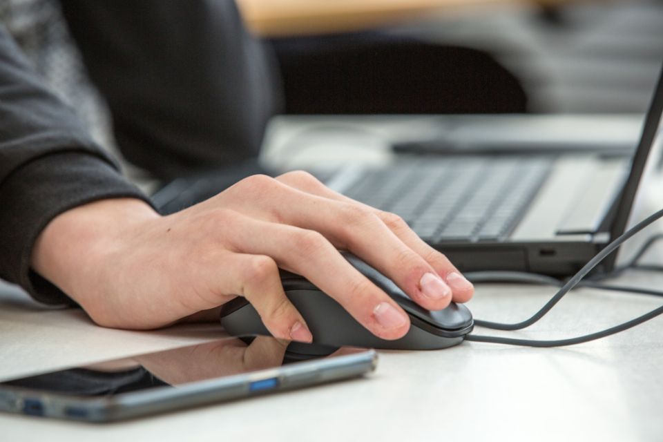 Россия ужесточает наказания за вовлечение несовершеннолетних в диверсии