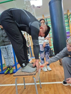 Ветеран СВО, члены семей героев и социальный координатор филиала фонда «Защитники Отечества» сдали нормы ГТО