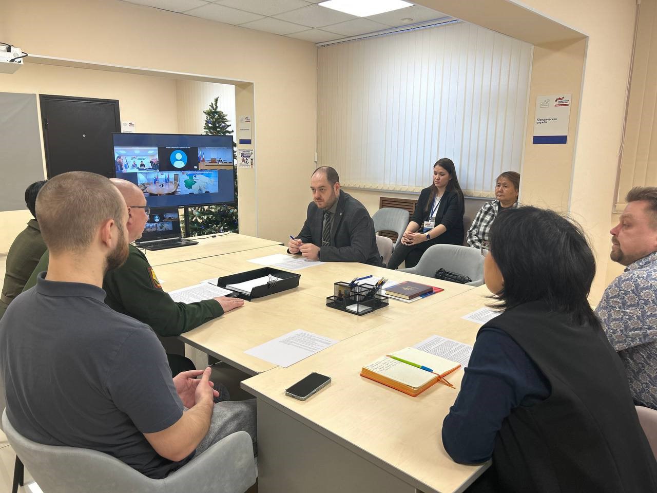 Сотрудники УМВД России по Чукотскому автономному округу провели рабочую встречу по вопросу мошенничества Сотрудники УМВД России по Чукотскому автономному округу провели рабочую встречу по вопросу мошенничества