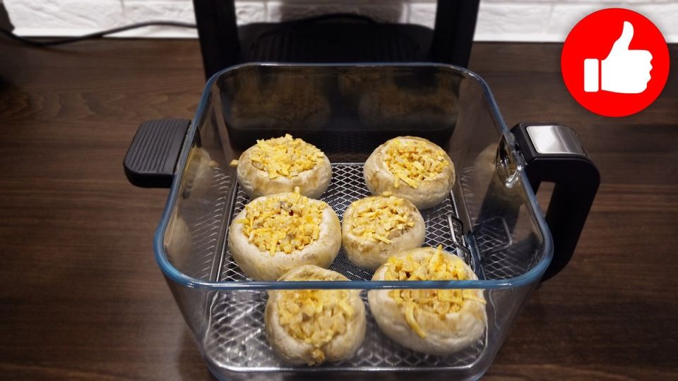 Фаршированные шампиньоны в аэрогриле