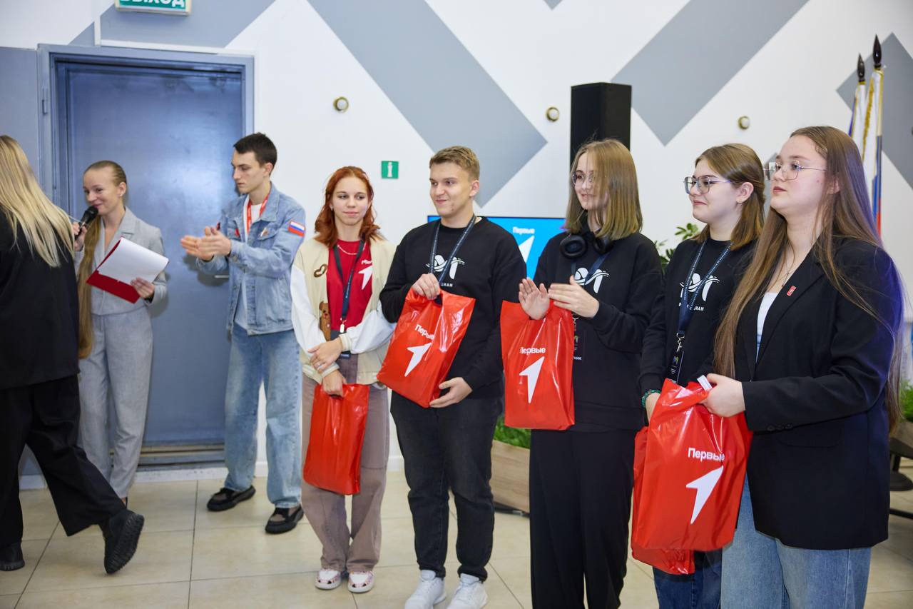 Делегация от Чукотского района приняла участие в региональном молодежном форуме добровольчества "Меридиан 2.0" в Анадыре Делегация от Чукотского района приняла участие в региональном молодежном форуме добровольчества "Меридиан 2.0" в Анадыре