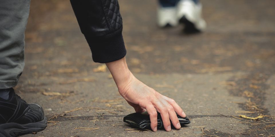 Как находка может обернуться серьезными проблемами: что нужно знать о чужих вещах?