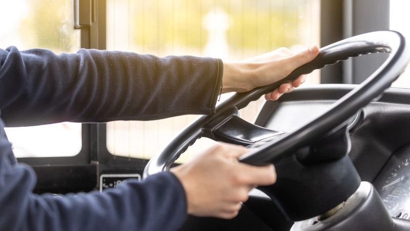 Как правильно пожаловаться на водителя автобуса: алгоритм действий для пассажиров