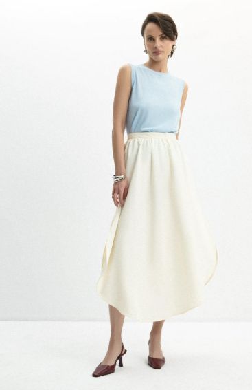 Летние цветовые тренды 2025: как создать стильный образ с помощью сочетаний