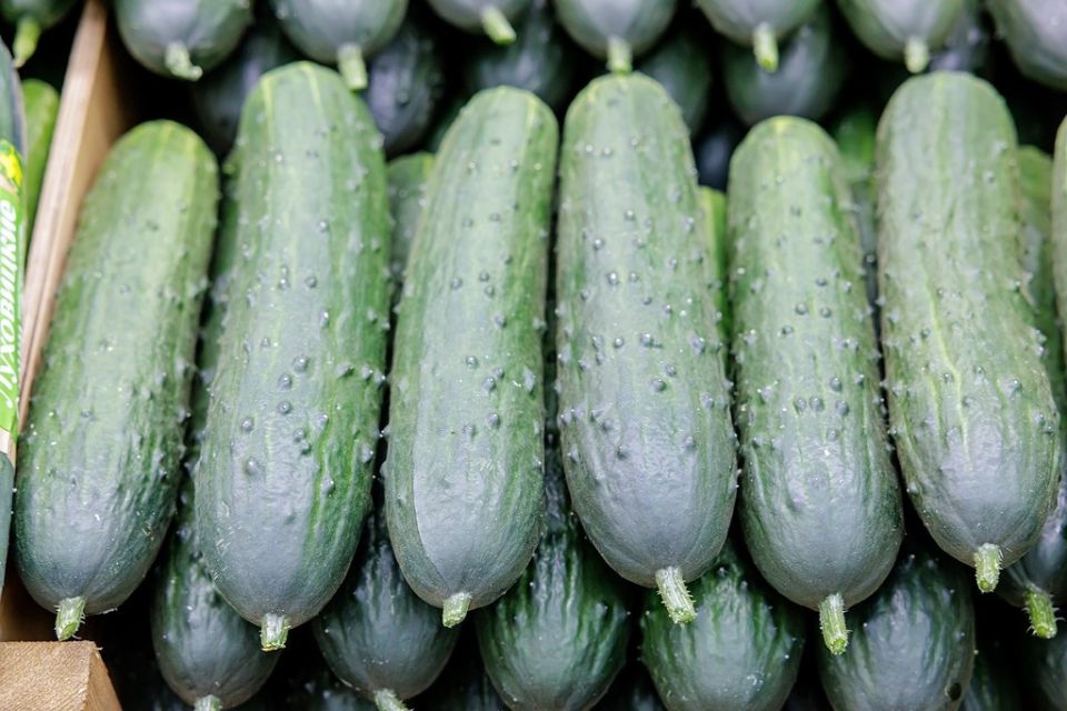 Невероятный способ очистки ванны: обычный огурец на страже чистоты!