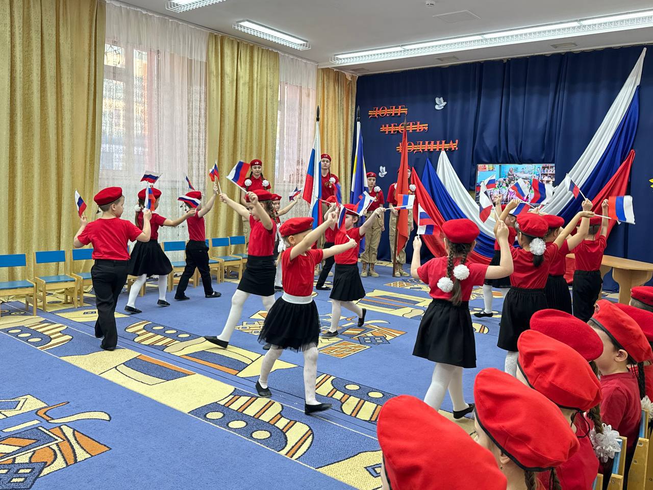 Сергей Спицын: В детском саду «Сказка» состоялась торжественная церемония посвящения наших юных жителей, воспитанников подготовительных групп в кандидаты движения «Юнармия» Сергей Спицын: В детском саду «Сказка» состоялась торжественная церемония посвящения наших юных жителей, воспитанников подготовительных групп в кандидаты движения «Юнармия»