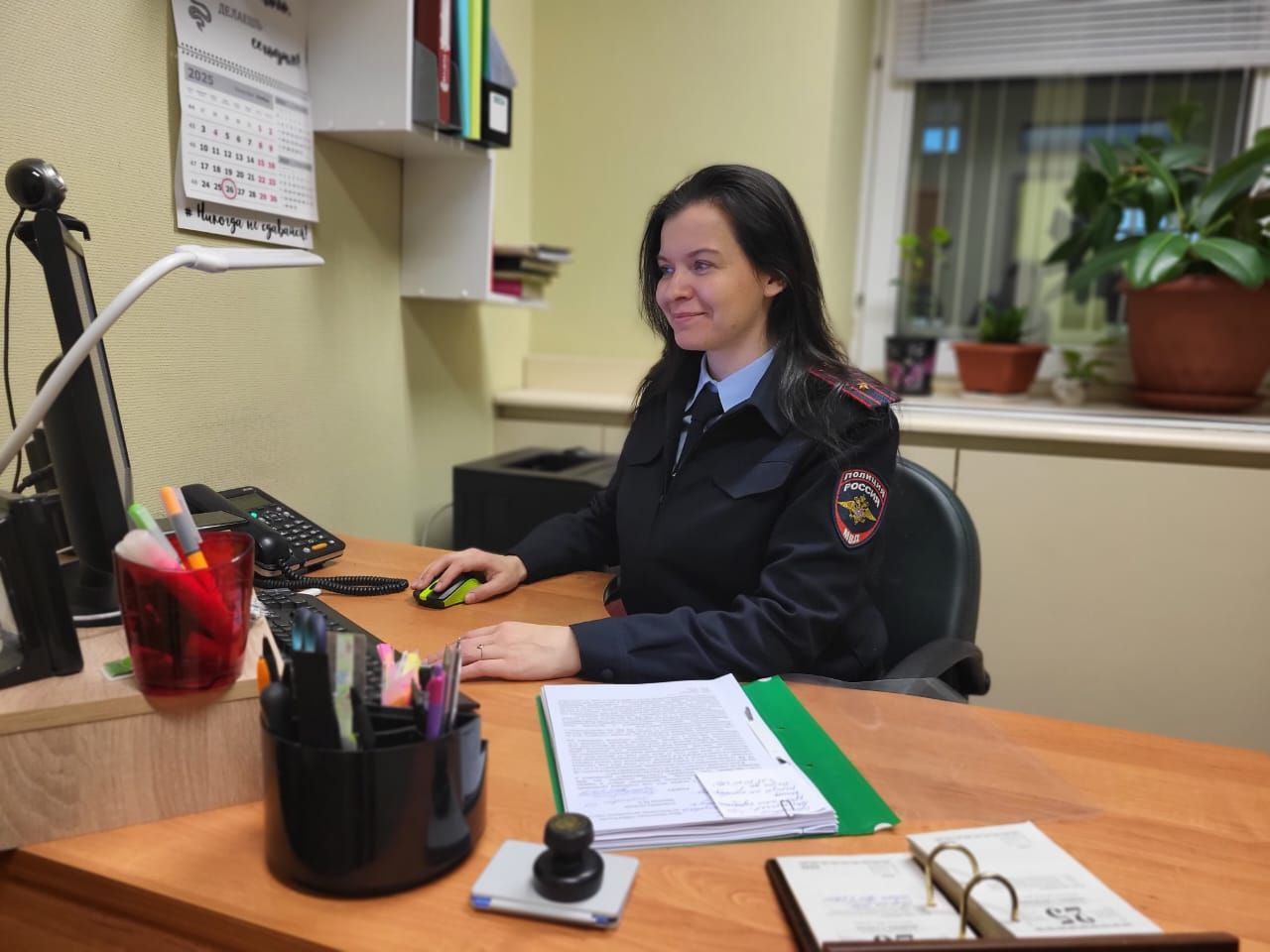 #МамыВпогонах. Сегодня наша героиня — майор полиции Алёна Кравец, старший дознаватель направления противодействия преступлениям, совершённым с использованием информационнотелекоммуникационных технологий УМВД России по...