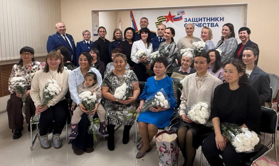 Сотрудники следственного управления приняли участие в торжественном мероприятии, приуроченном ко Дню матери