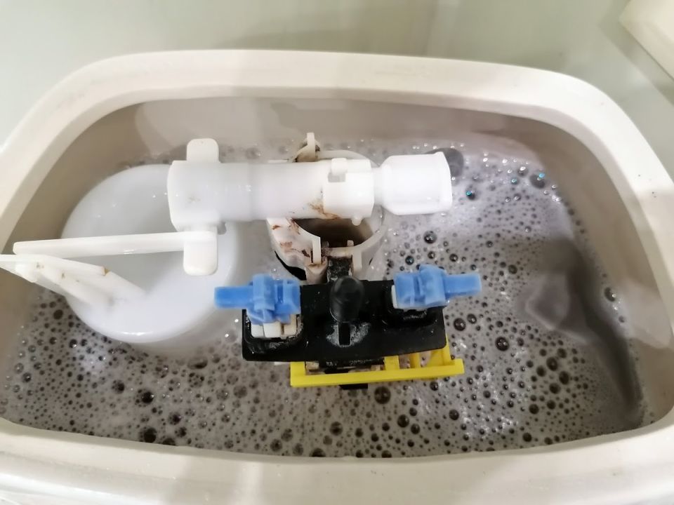 Советы по очистке сливного бачка унитаза