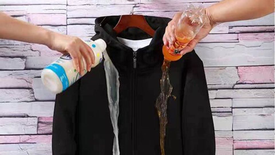 Нанесите этот состав на пятна: полинявшая одежда станет как новая