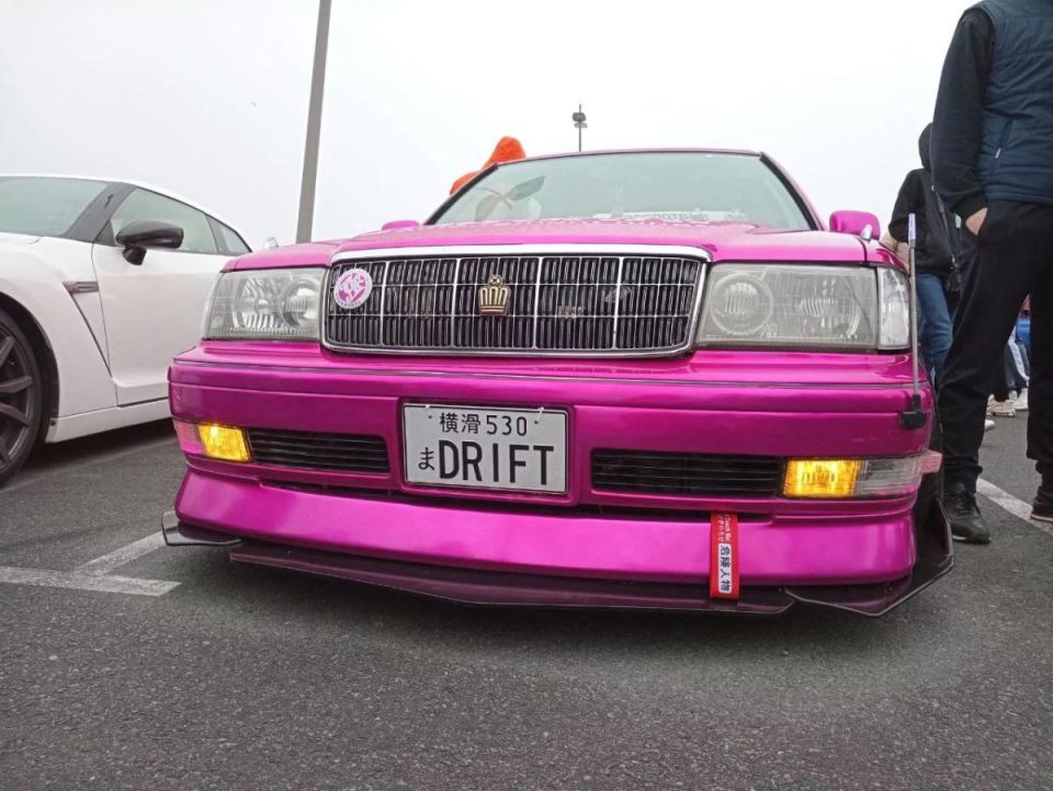 Слухи о запрете правого руля опровергли на Чукотке