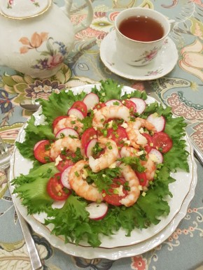 Салат из креветок и овощей: легкость осеннего стола