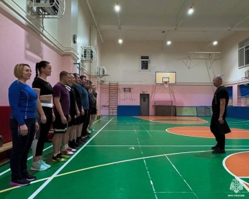 Служебную форму — на спортивную! Сотрудники МЧС Чукотки сдали физнормативы