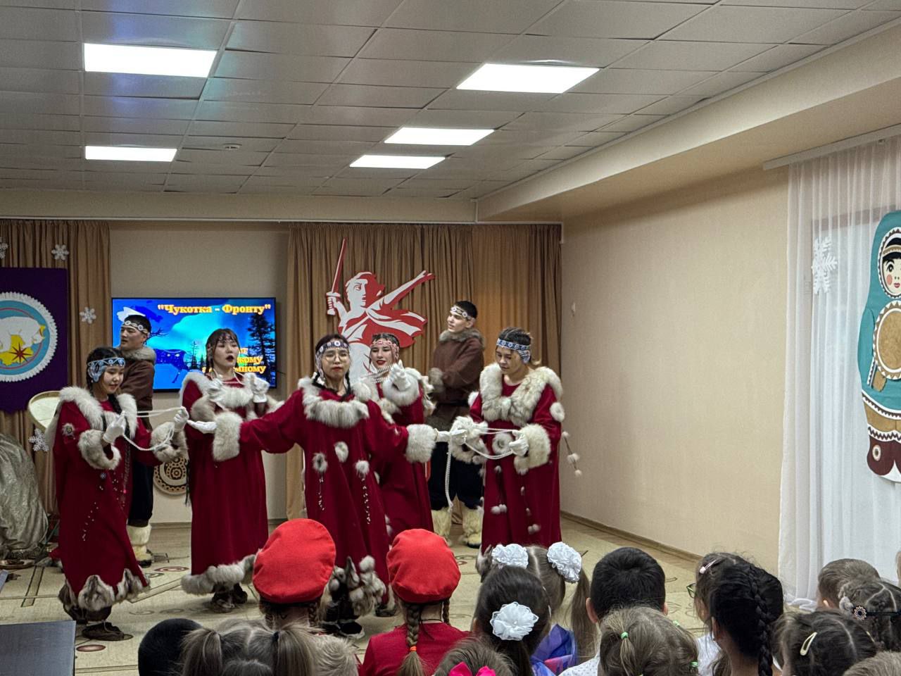 В детском саду «Золотой ключик» города Анадырь прошло замечательное мероприятие, посвящённое 95-летию образования Чукотского автономного округа и закрытию юбилейного года Защитника Отечества «Чукотка-фронту!» В детском саду «Золотой ключик» города Анадырь прошло замечательное мероприятие, посвящённое 95-летию образования Чукотского автономного округа и закрытию юбилейного года Защитника Отечества «Чукотка-фронту!»