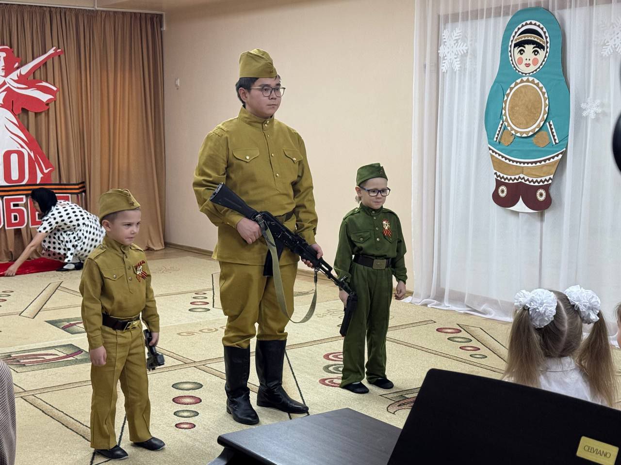 В детском саду «Золотой ключик» города Анадырь прошло замечательное мероприятие, посвящённое 95-летию образования Чукотского автономного округа и закрытию юбилейного года Защитника Отечества «Чукотка-фронту!» В детском саду «Золотой ключик» города Анадырь прошло замечательное мероприятие, посвящённое 95-летию образования Чукотского автономного округа и закрытию юбилейного года Защитника Отечества «Чукотка-фронту!»