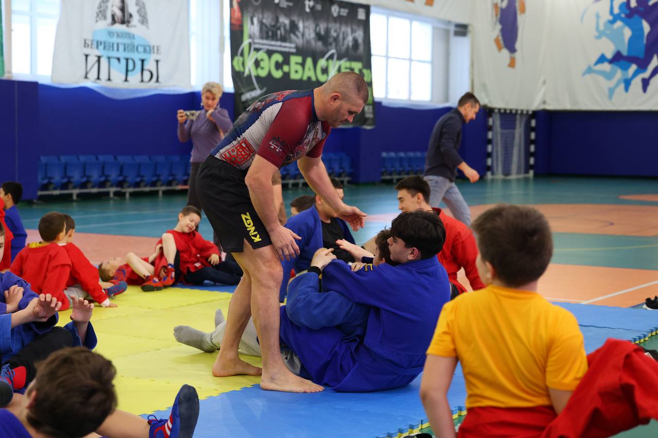 В Анадыре состоялся мастер-класс от чемпиона мира по самбо Дмитрия Заболотного! В Анадыре состоялся мастер-класс от чемпиона мира по самбо Дмитрия Заболотного!