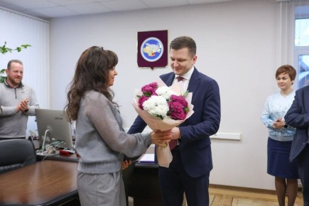 Правительство Чукотки наградило аудиторов Счётной палаты за многолетний добросовестный труд