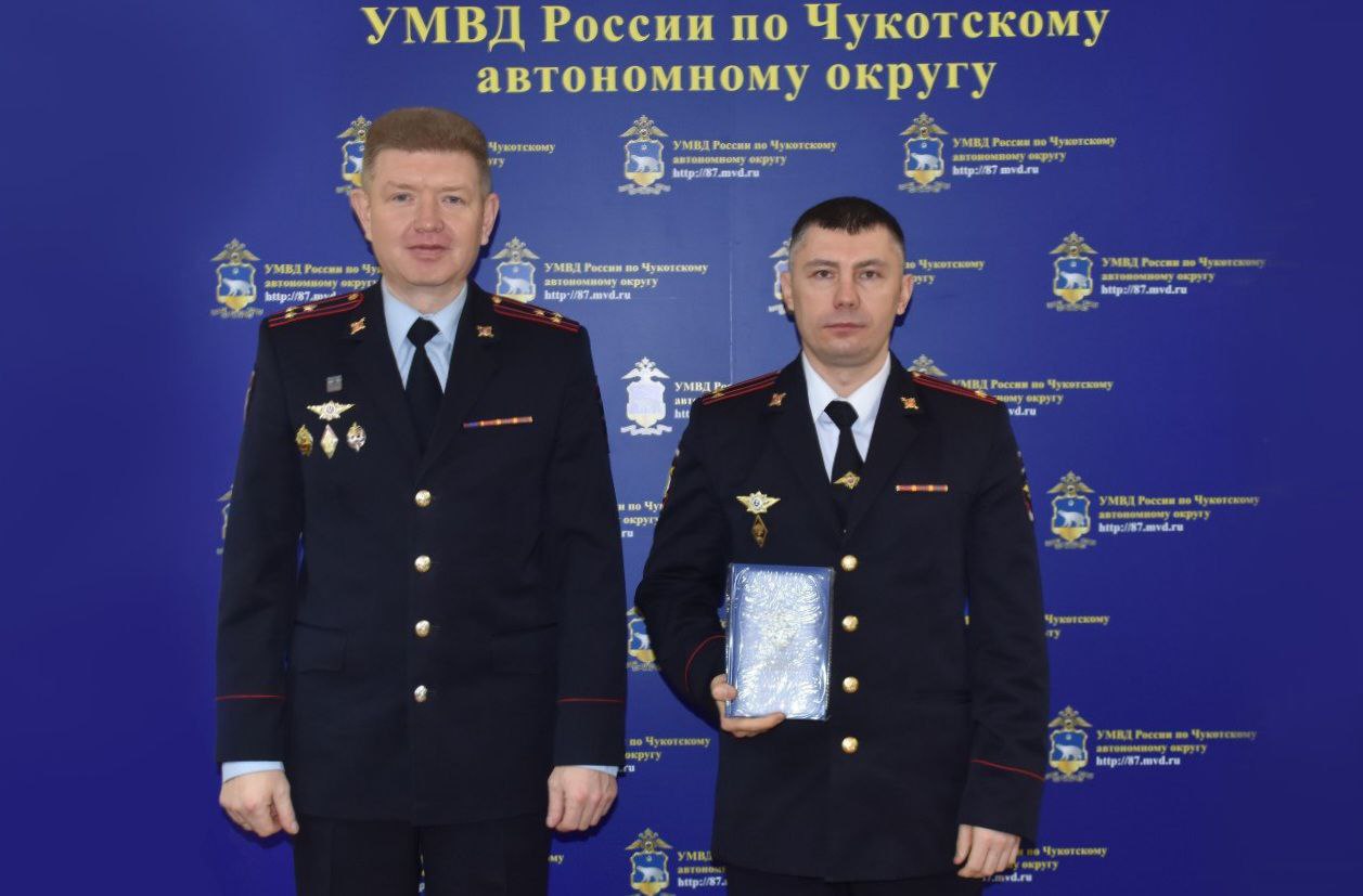 В окружном Управлении МВД поздравили сотрудников подразделения по контролю за оборотом наркотиков с профессиональным праздником