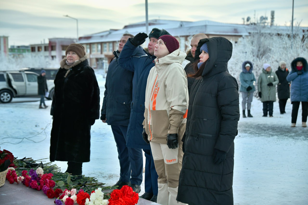 Сергей Спицын: Уважаемые жители городского округа Анадырь! Примите искренние поздравления с Днём Героев Отечества! Сергей Спицын: Уважаемые жители городского округа Анадырь! Примите искренние поздравления с Днём Героев Отечества!