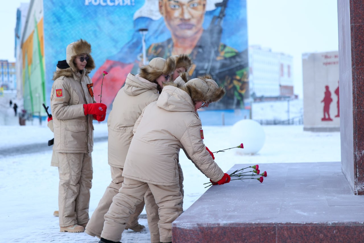 На Чукотке почтили память Героев Отечества На Чукотке почтили память Героев Отечества