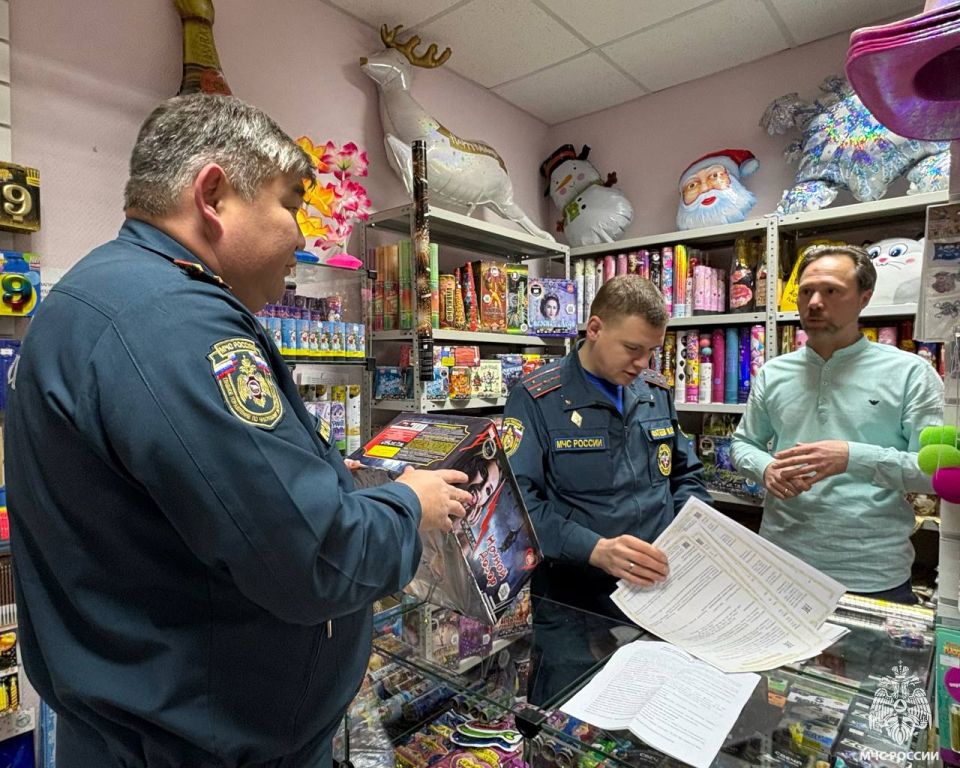 Рейд по точкам продажи пиротехники: за безопасный Новый год!