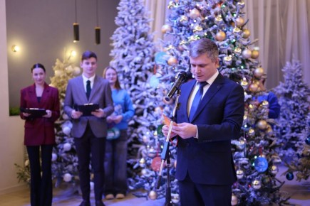 Друзья! Двадцать дней остаётся до Нового года - пора, когда веришь в чудеса и хочешь, чтобы у каждого ребёнка сбылась заветная мечта