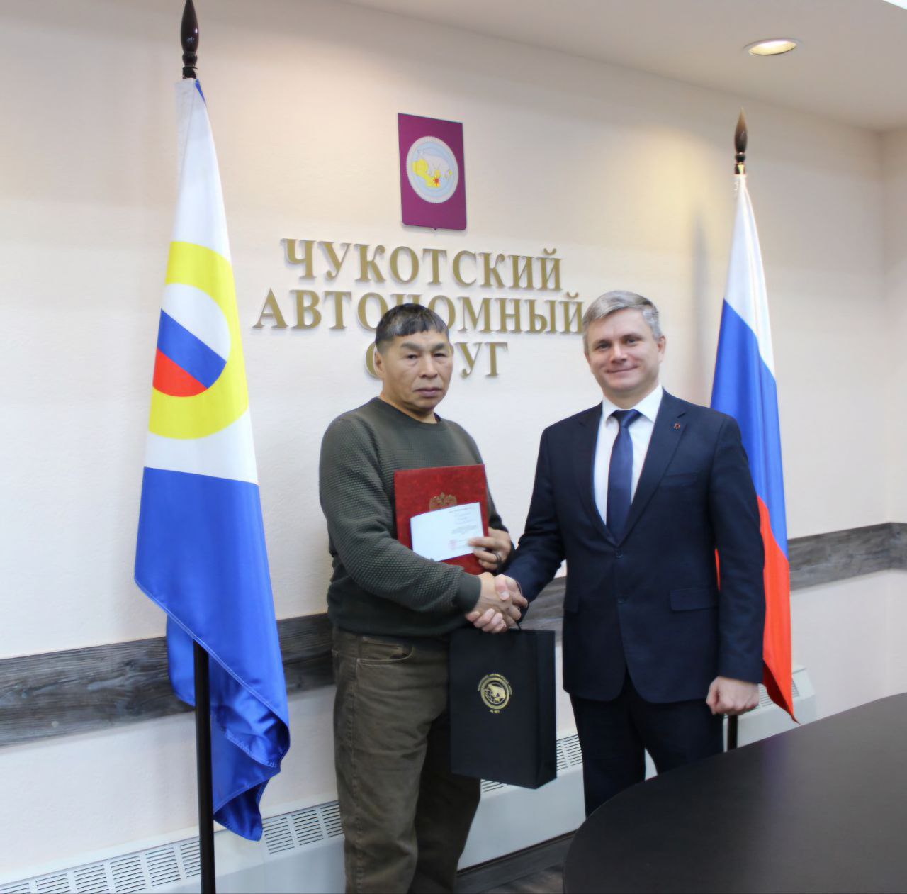 В честь 95-й годовщины образования Чукотского автономного округа в Департаменте сельского хозяйства и продовольствия состоялось рабочее совещание и торжественное награждение сотрудников и представителей подведомственных... В честь 95-й годовщины образования Чукотского автономного округа в Департаменте сельского хозяйства и продовольствия состоялось рабочее совещание и торжественное награждение сотрудников и представителей подведомственных...