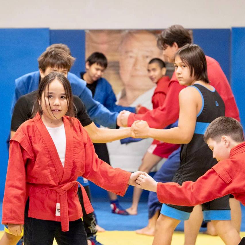 Два года назад в районное отделение судебных приставов поселка Угольные Копи на Чукотке поступил на службу Альберт Дзодзиков Два года назад в районное отделение судебных приставов поселка Угольные Копи на Чукотке поступил на службу Альберт Дзодзиков