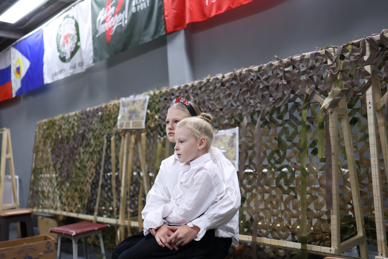 Губернатор Владислав Кузнецов обсудил с волонтёрами центра «ТеплоZOV-87. Чукотка» новые инициативы и поддержку добровольчества Губернатор Владислав Кузнецов обсудил с волонтёрами центра «ТеплоZOV-87. Чукотка» новые инициативы и поддержку добровольчества