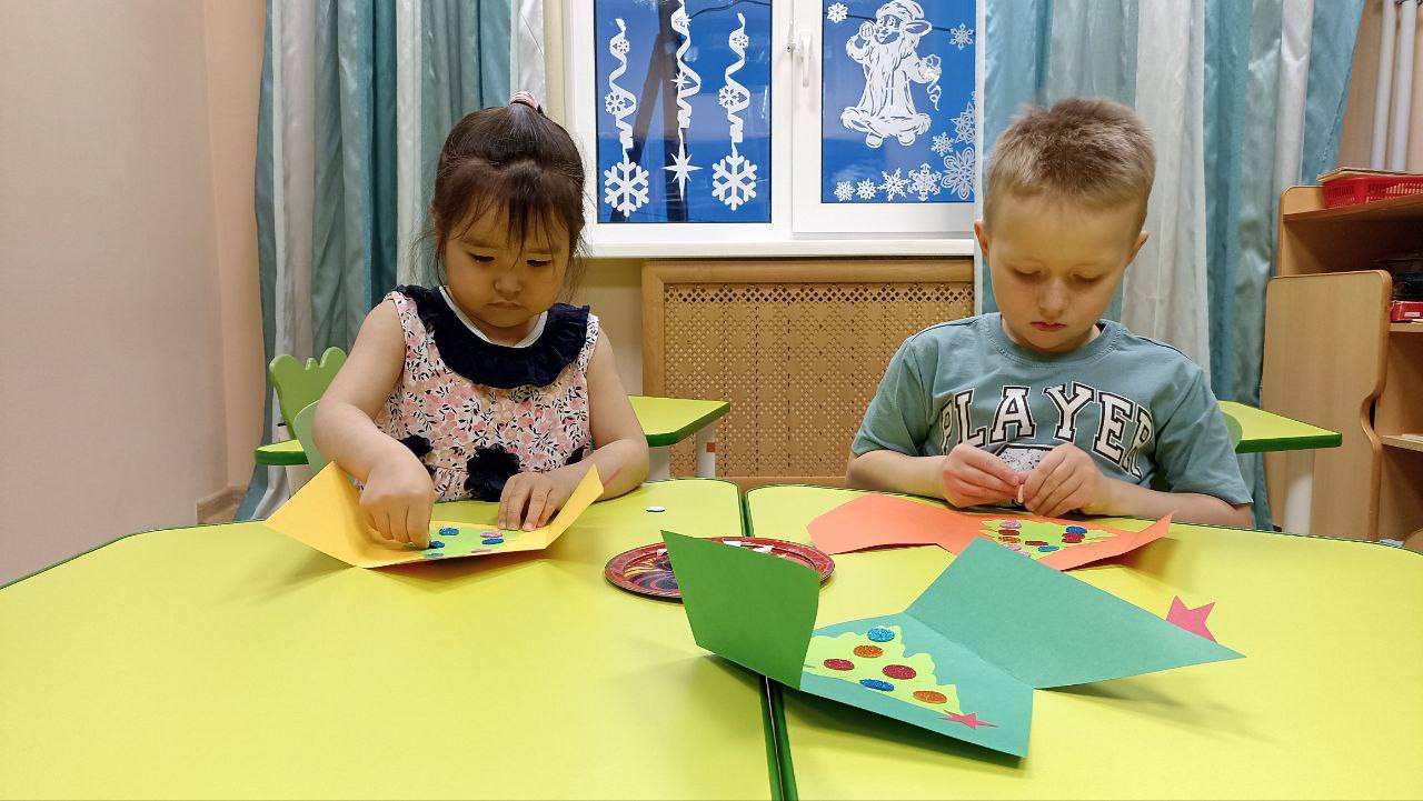 Доброе письмо от «Оленят»: воспитанники садика поддержали акцию «Новогодняя открытка солдату» Доброе письмо от «Оленят»: воспитанники садика поддержали акцию «Новогодняя открытка солдату»