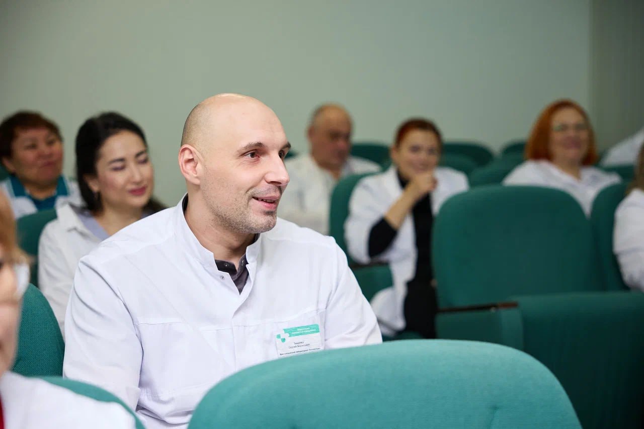 Губернатор Чукотского автономного округа Владислав Гариевич Кузнецов принял участие в планерном совещании в Чукотской окружной больнице Губернатор Чукотского автономного округа Владислав Гариевич Кузнецов принял участие в планерном совещании в Чукотской окружной больнице